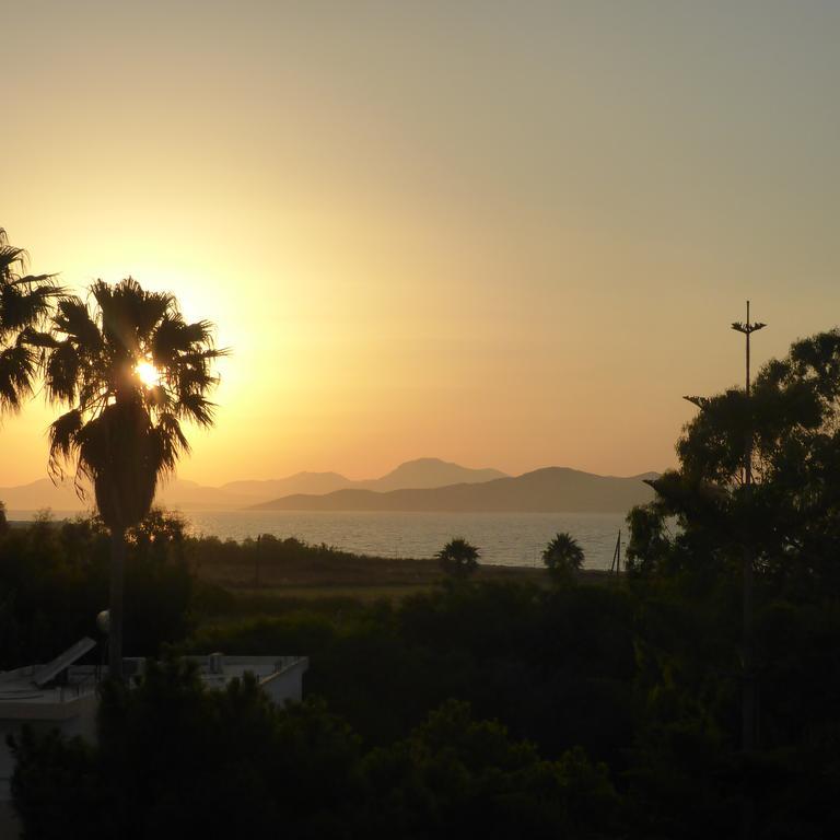 Blue Nest Hotel Tigaki Exterior foto